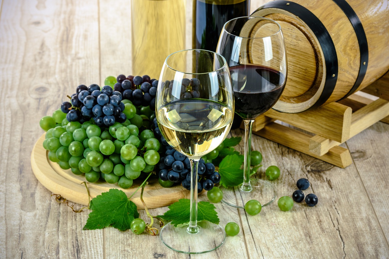 lifestyle-wino-slodkie-wino-wytrawne-winogrono