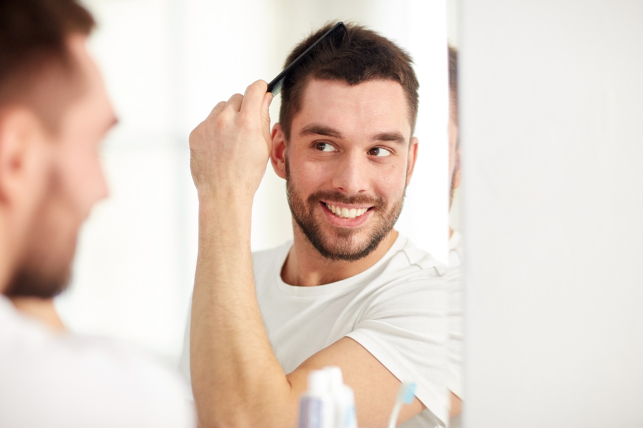 W jaki sposób można spowolnić łysienie?