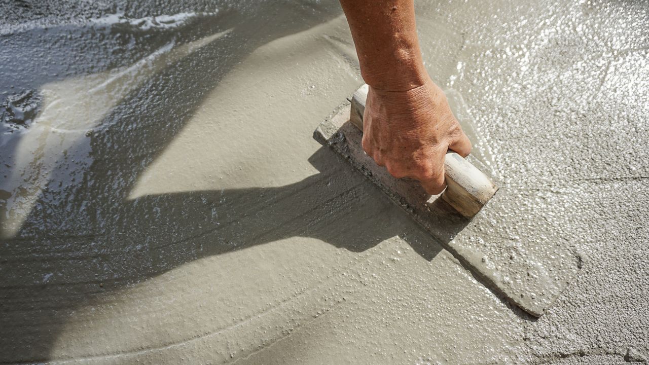 Jak przygotować powierzchnie przed śrutowaniem betonu?