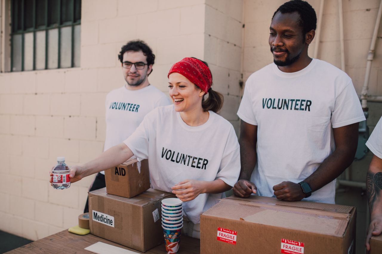 Dlaczego warto się udzielać w ramach wolontariatu?